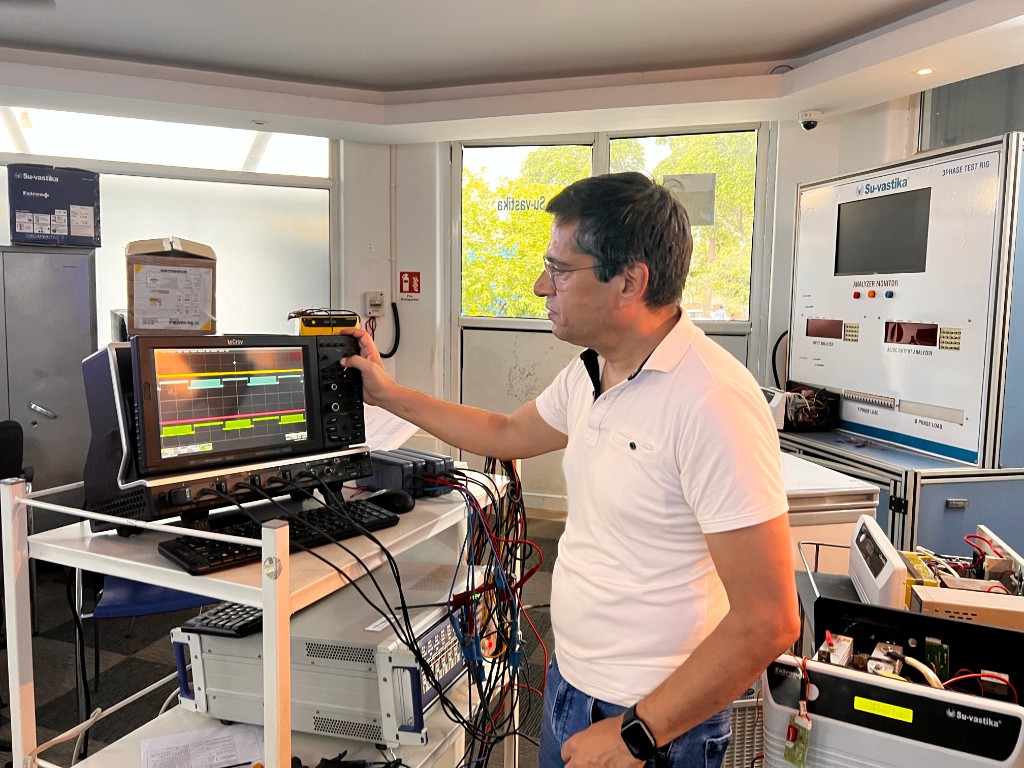 Testing at 3-phase test rig