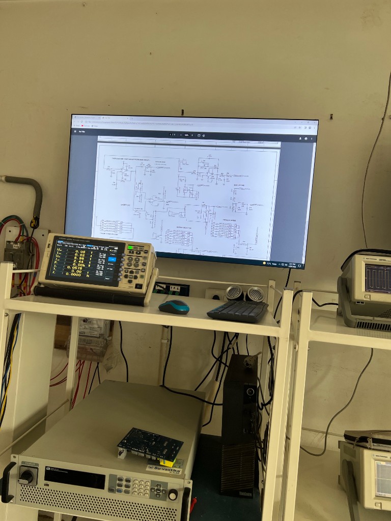 R&D lab with power analyser